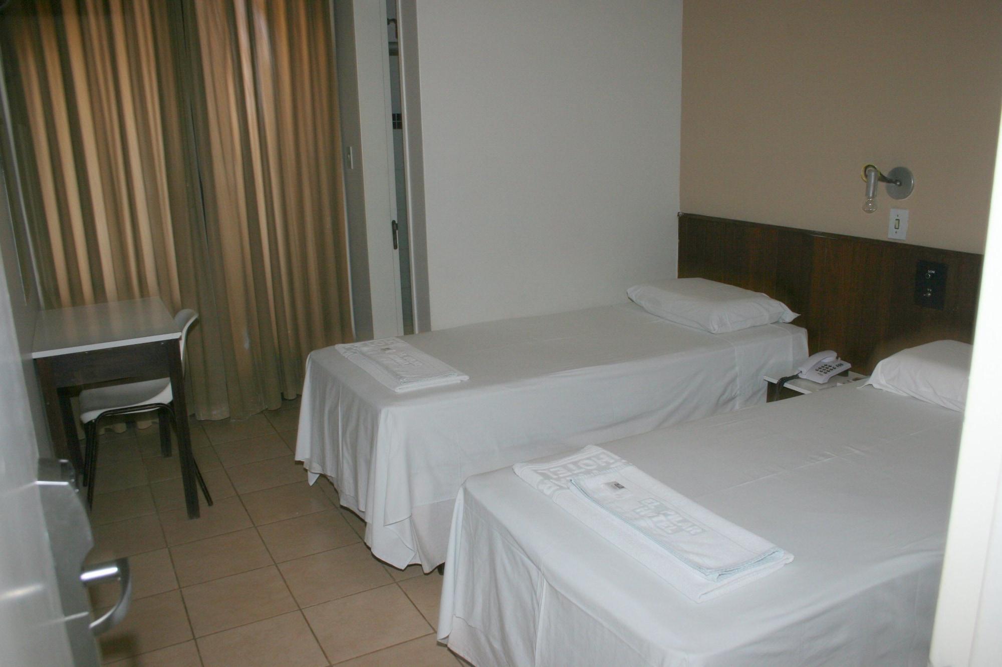 El Pilar Hotel